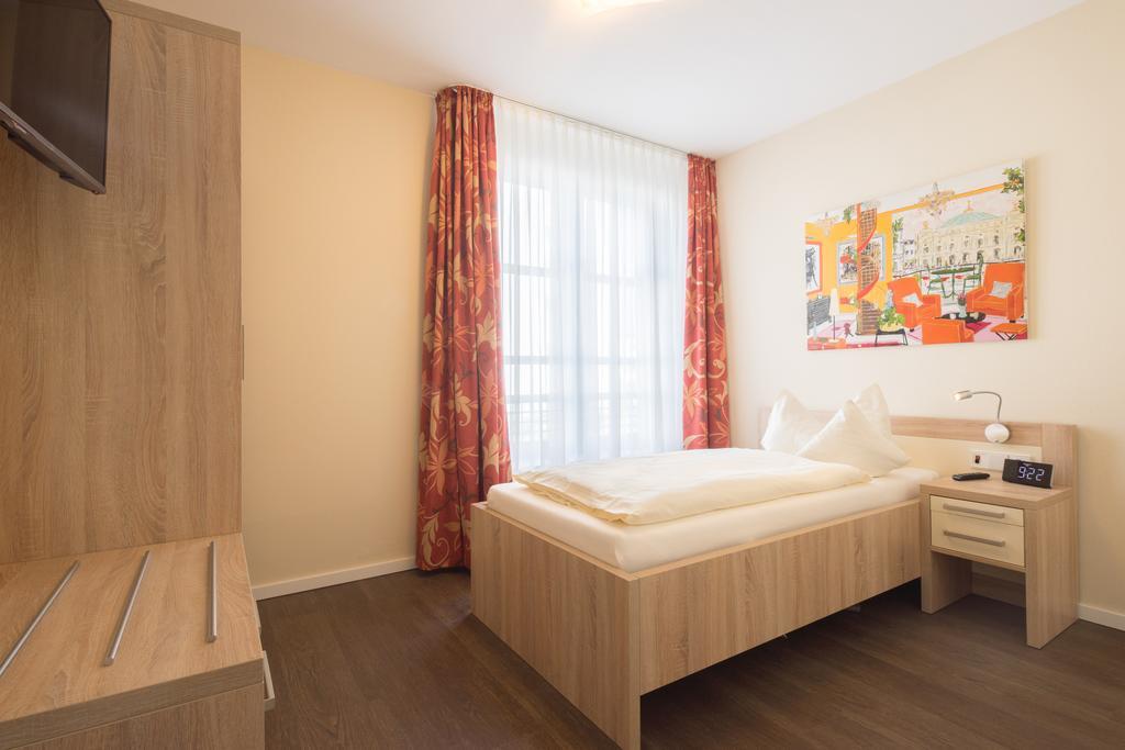 Gda Hotel Am Schlosspark Bad Homburg vor der Hoehe Room photo